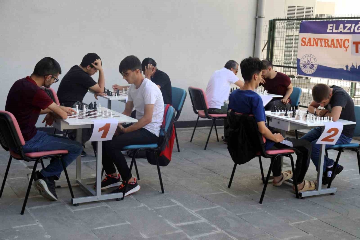 Satranç turnuvasında heyecan dolu anlar yaşandı
