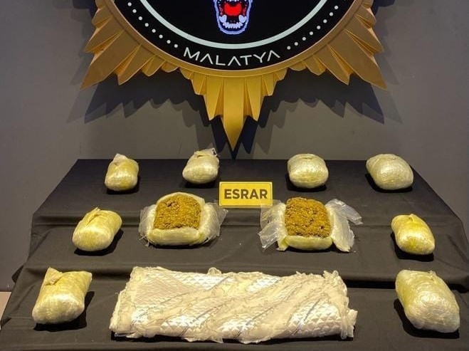 Malatya’da uyuşturucu operasyonunda 2 tutuklama
