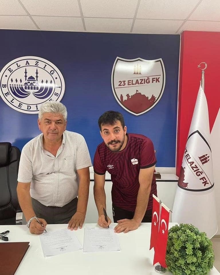 23 Elazığ FK, Eren’le 1 yıl daha  sözleşme uzattı
