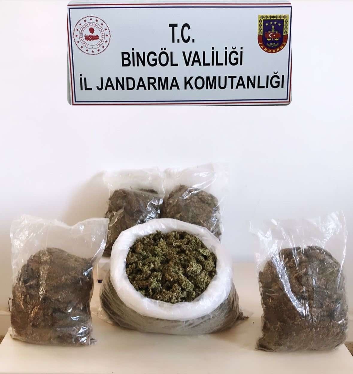 Bingöl’de 4 kilo 750 gram uyuşturucu maddesi ele geçirildi
