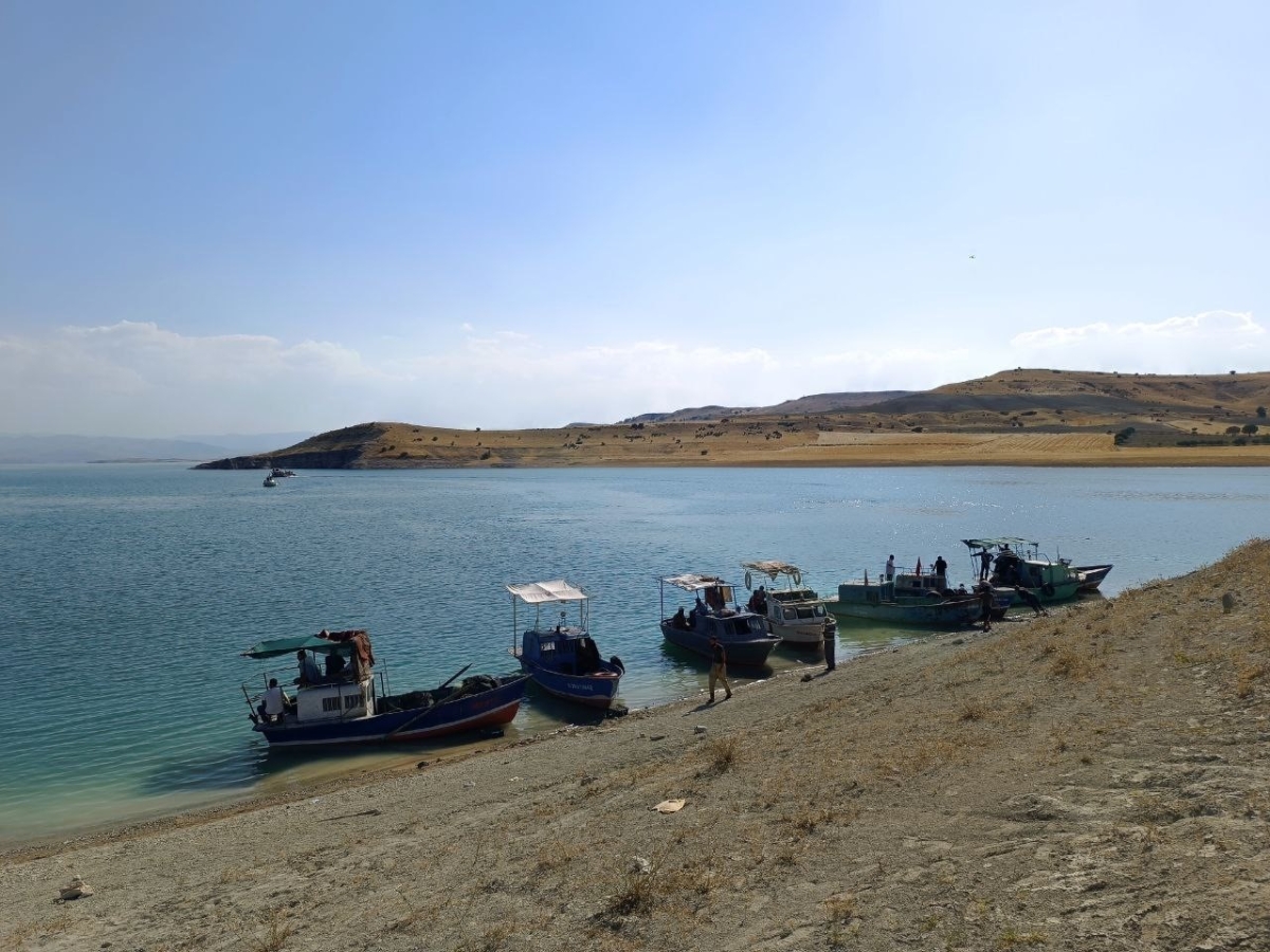 Tunceli’de kaybolan balıkçıyı arama çalışmaları sürüyor
