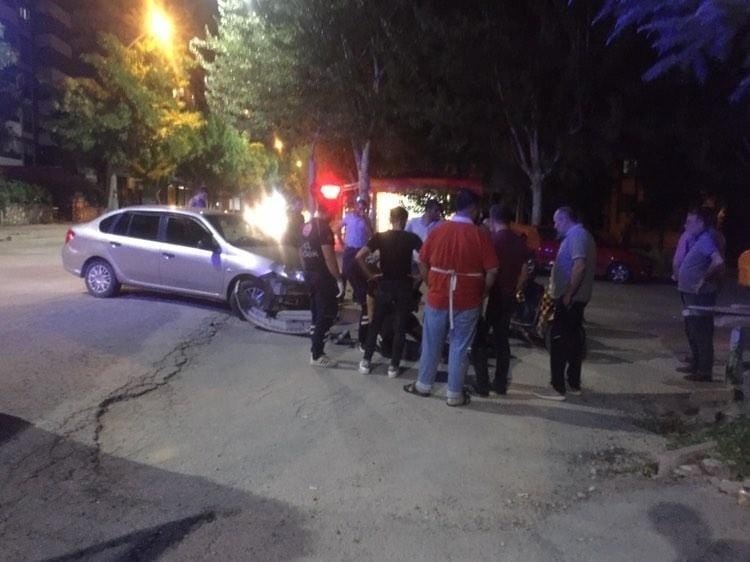 Elazığ’da otomobilin çarptığı motosikletli yaralandı
