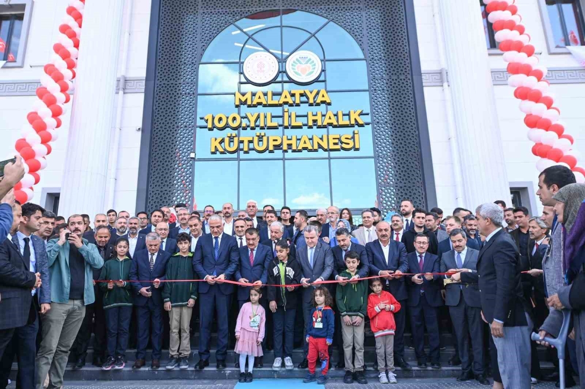 Malatya 100. Yıl Halk Kütüphanesi hizmete açıldı
