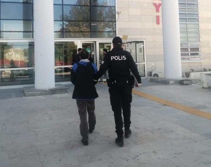 Elazığ’da polis suçlulara göz açtırmıyor: 2 tutuklama
