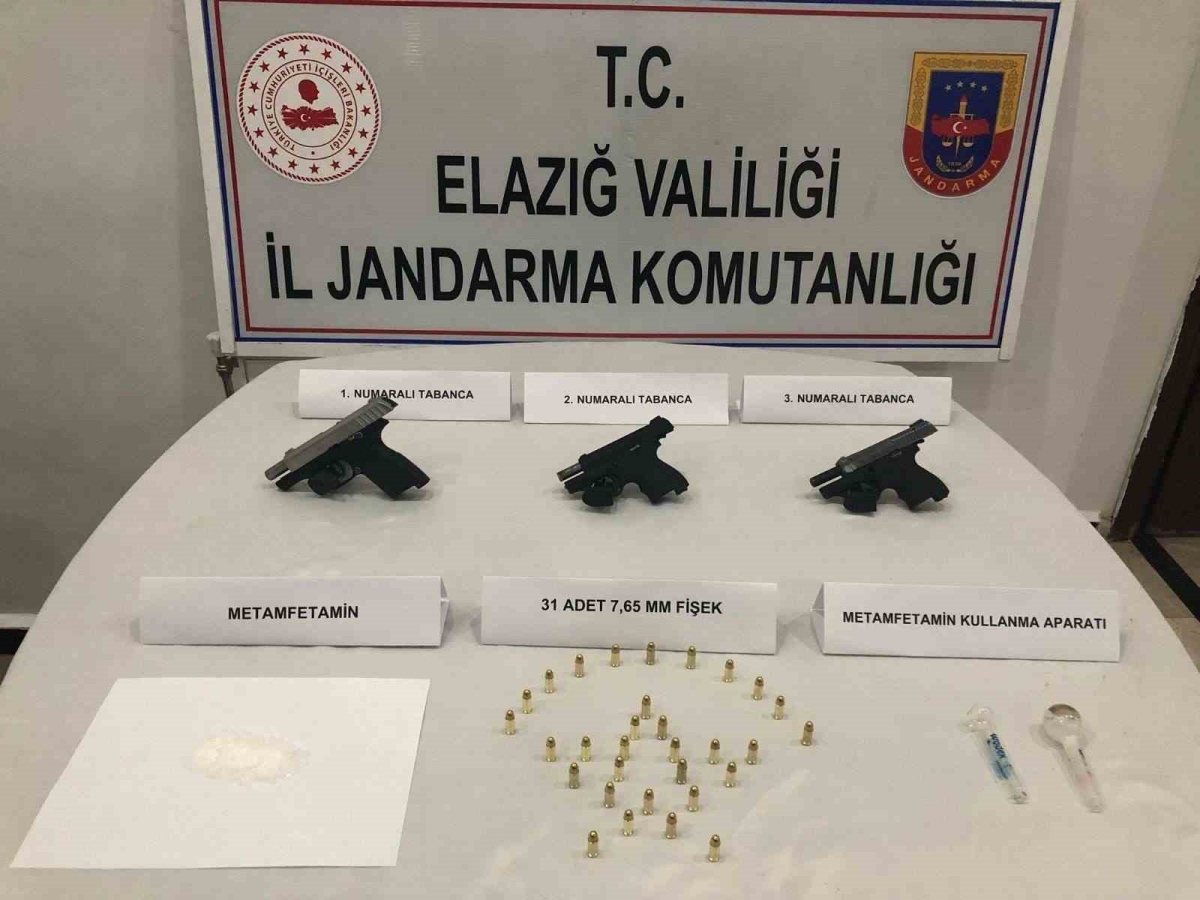 Elazığ’da ruhsatsız silah ve uyuşturucu operasyonu: 2 gözaltı
