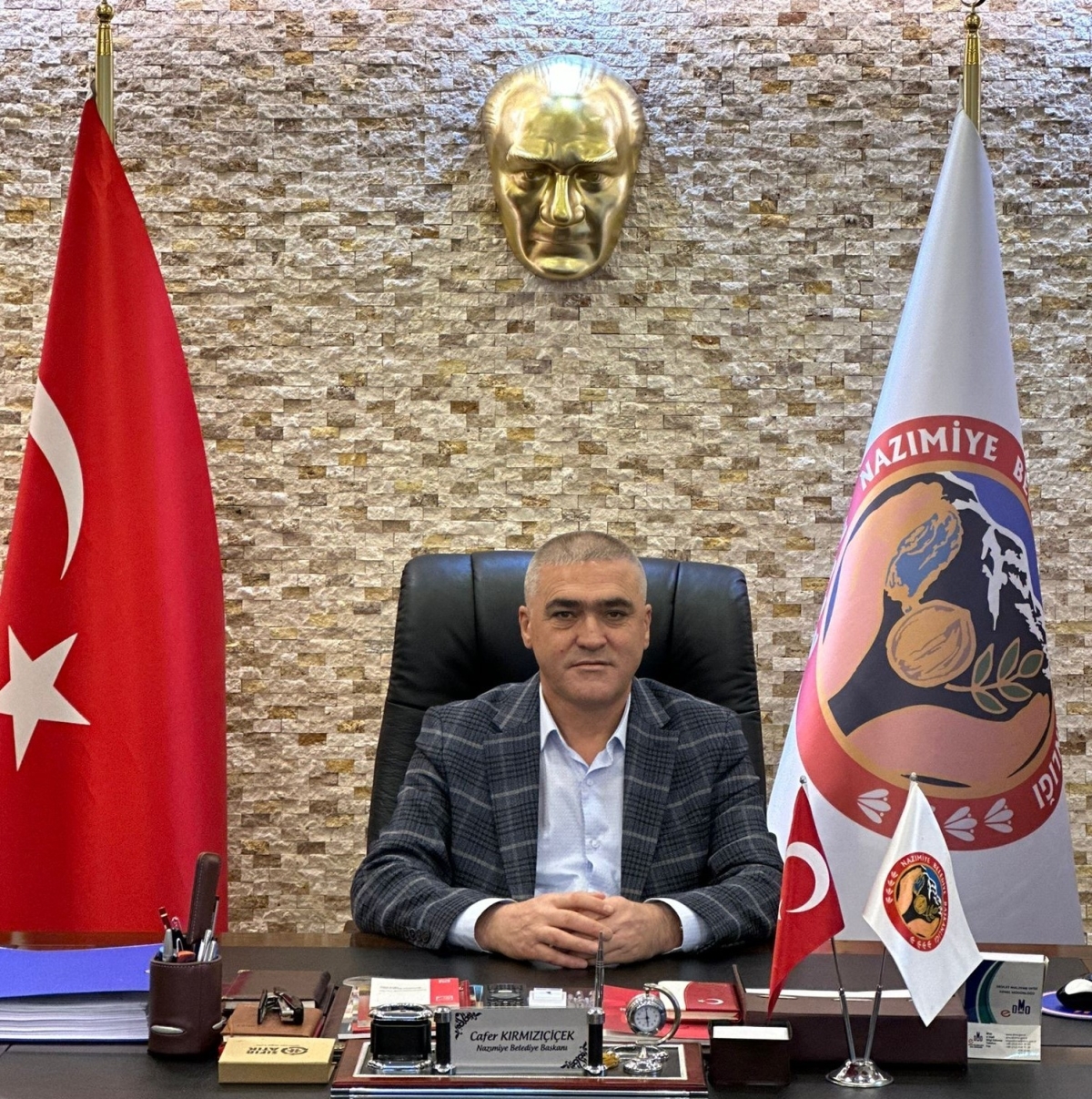 CHP’li Nazımiye Belediye Başkanı Kırmızıçiçek, topa tuttuğu partisinden istifa etti
