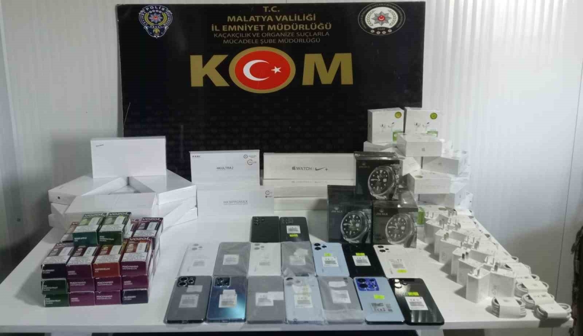 Malatya’da gümrük kaçağı 16 adet akıllı cep telefonu ele geçirildi
