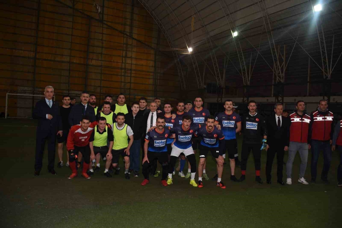 Erzincan Emniyet Müdürlüğü futbol turnuvası düzenledi
