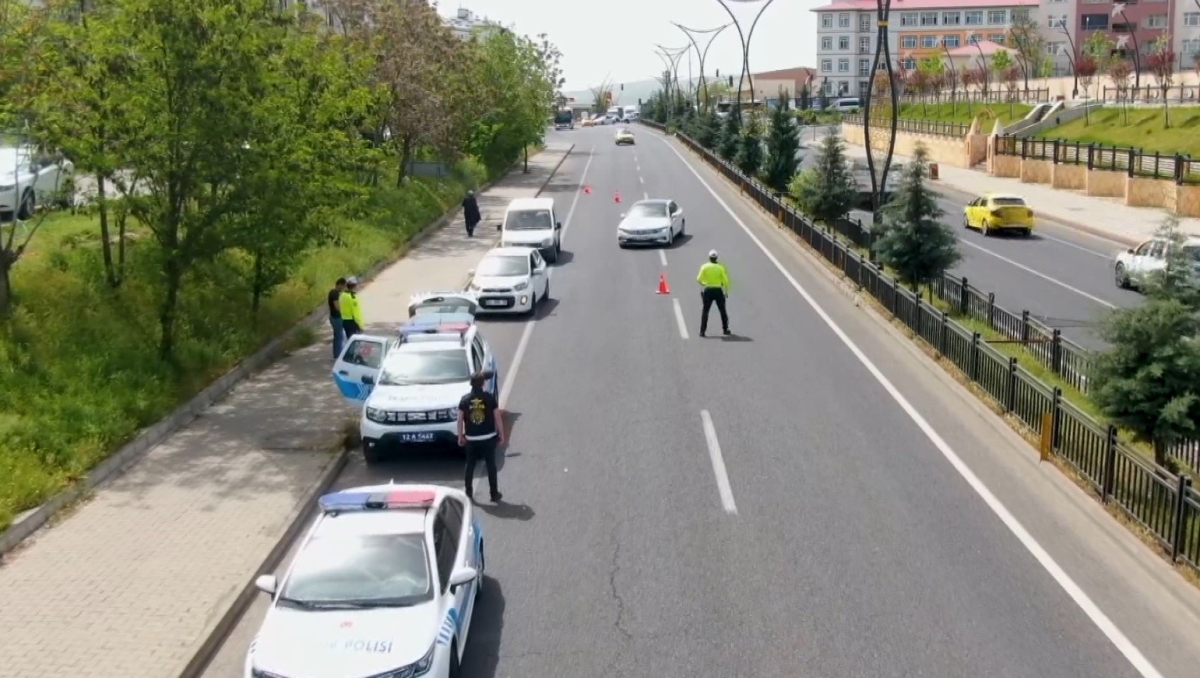 Bingöl’de dron destekli trafik denetimleri sürüyor
