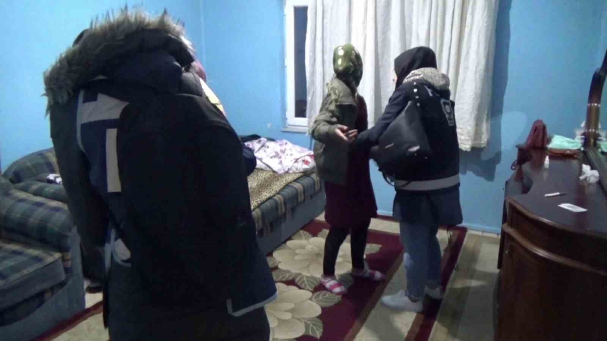 Erzurum’da kaçak göçmen operasyonu: 13 kaçak göçmen yakalandı
