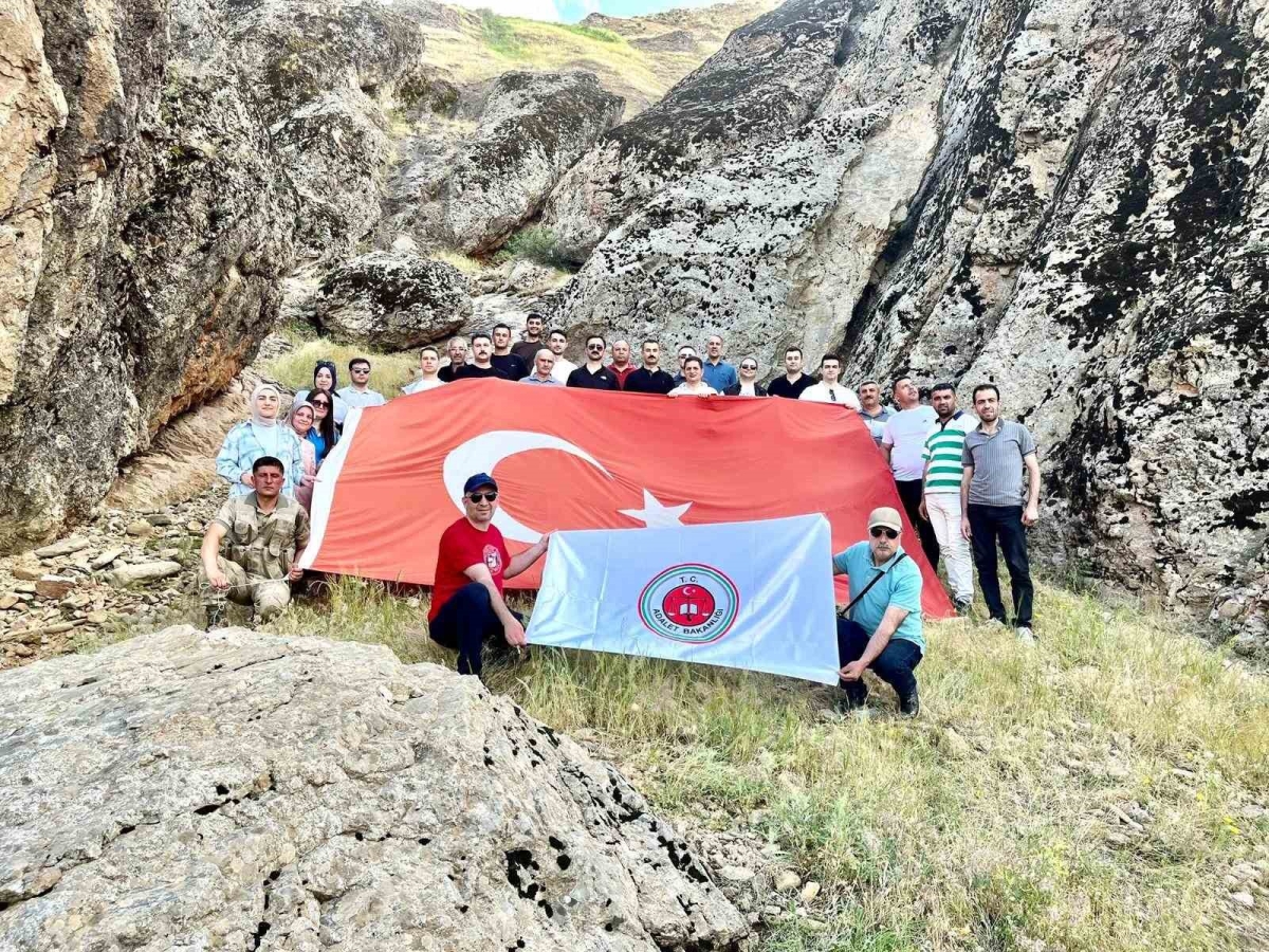 Muş Cumhuriyet Başsavcılığından adliye çalışanlarına moral pikniği
