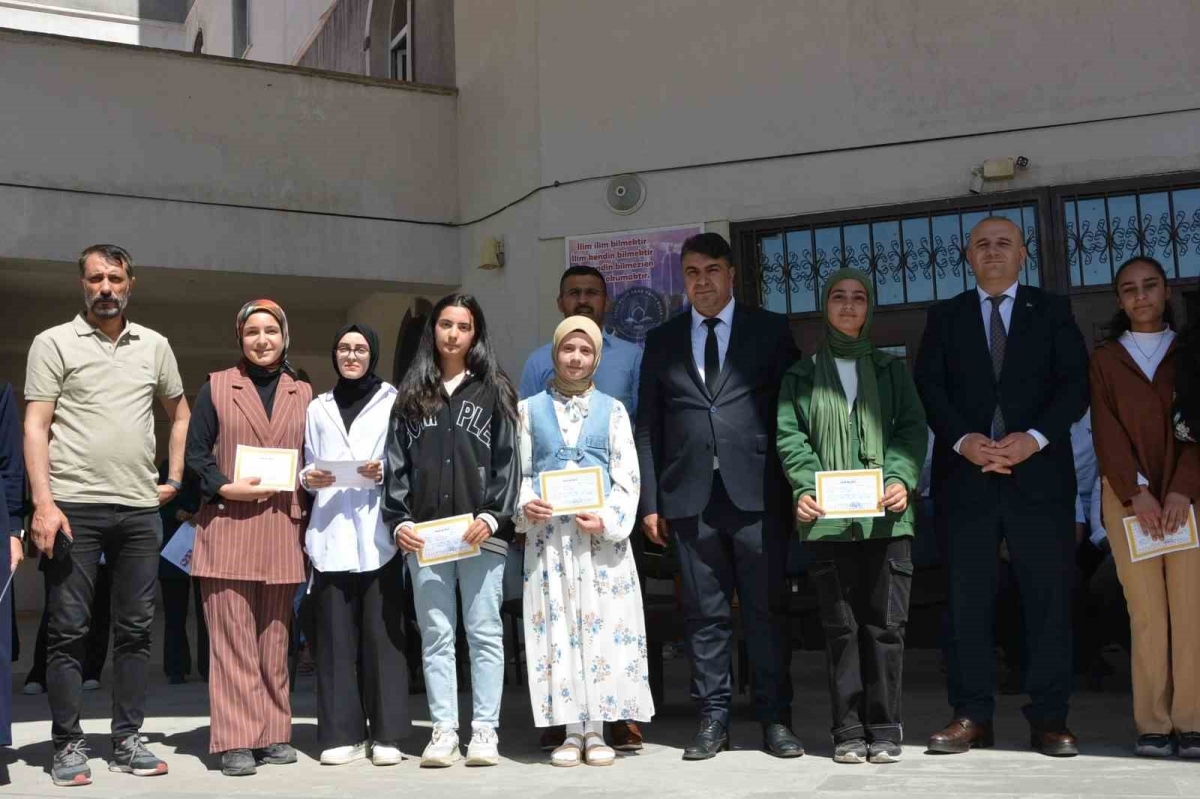 Patnos’ta 31 bin öğrencinin karne sevinci
