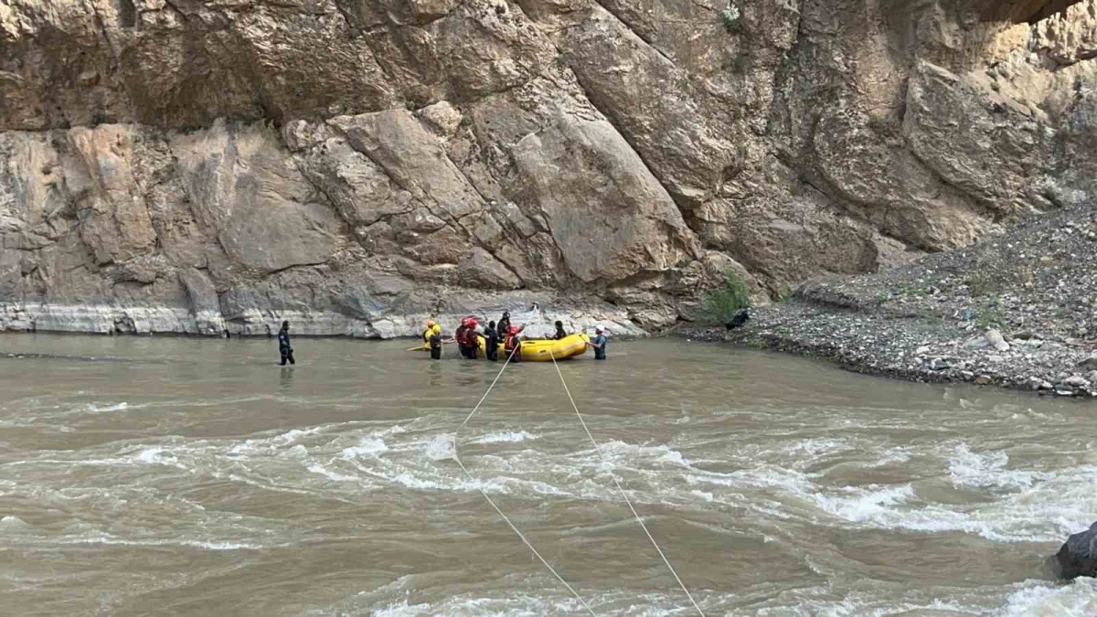 Seyir tepesinden Zap Suyu’na atlayan kızın cesedi bulundu
