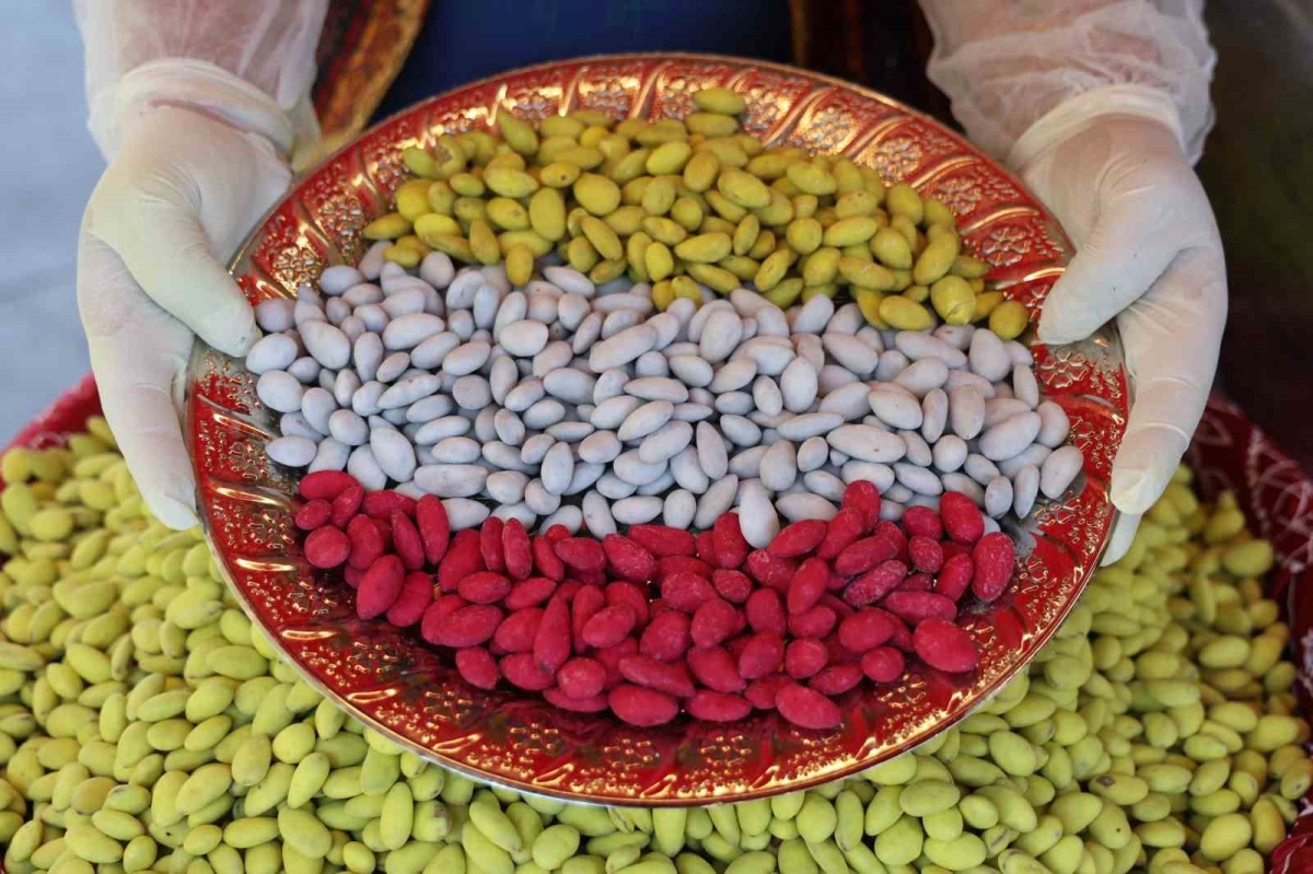 Elazığ’da bir ilk: Vişneli badem şekerinin ardından limonlusu yapıldı
