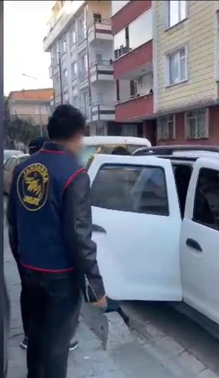 Kars’ta haklarında hapis cezası bulunan 3 kişi yakalandı
