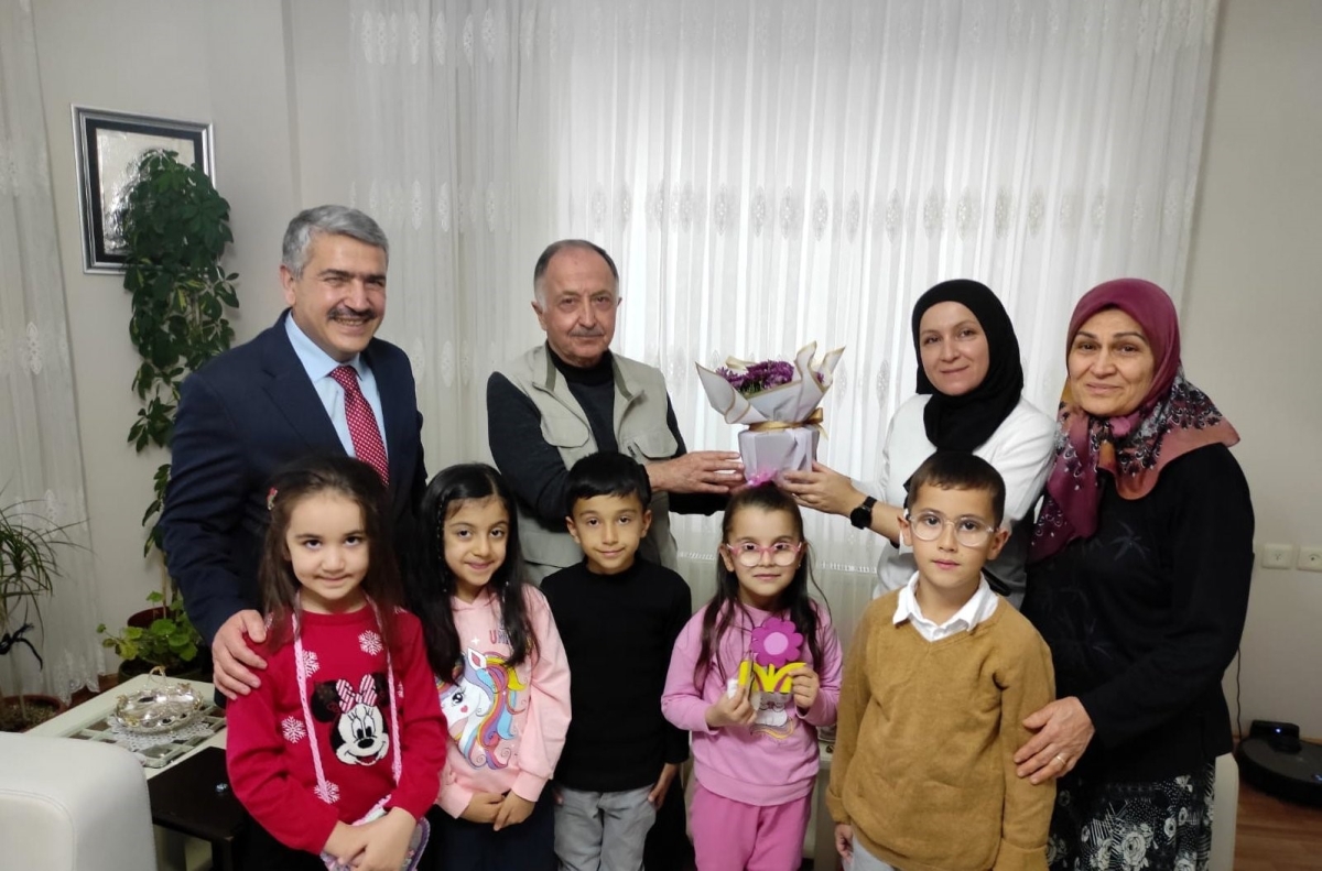Emekli öğretmenler unutulmadı
