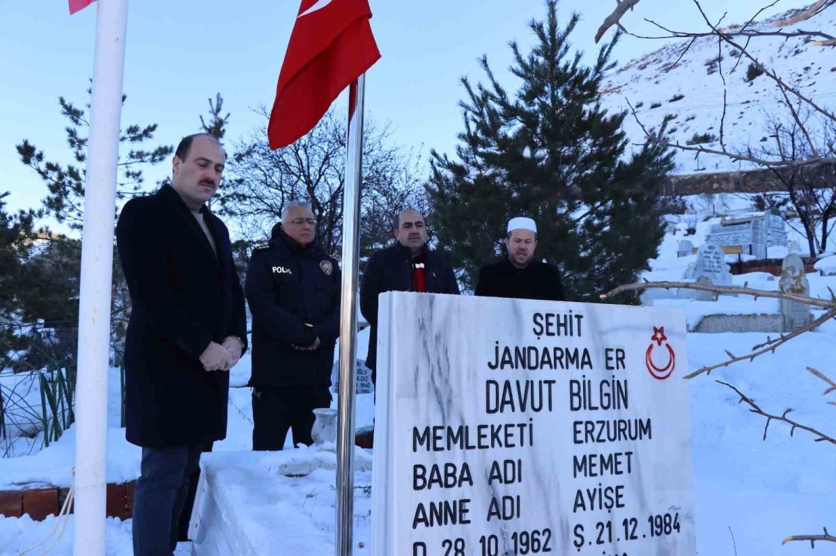 Şehit Davut Bilgin’in mezarını ziyaret ettiler
