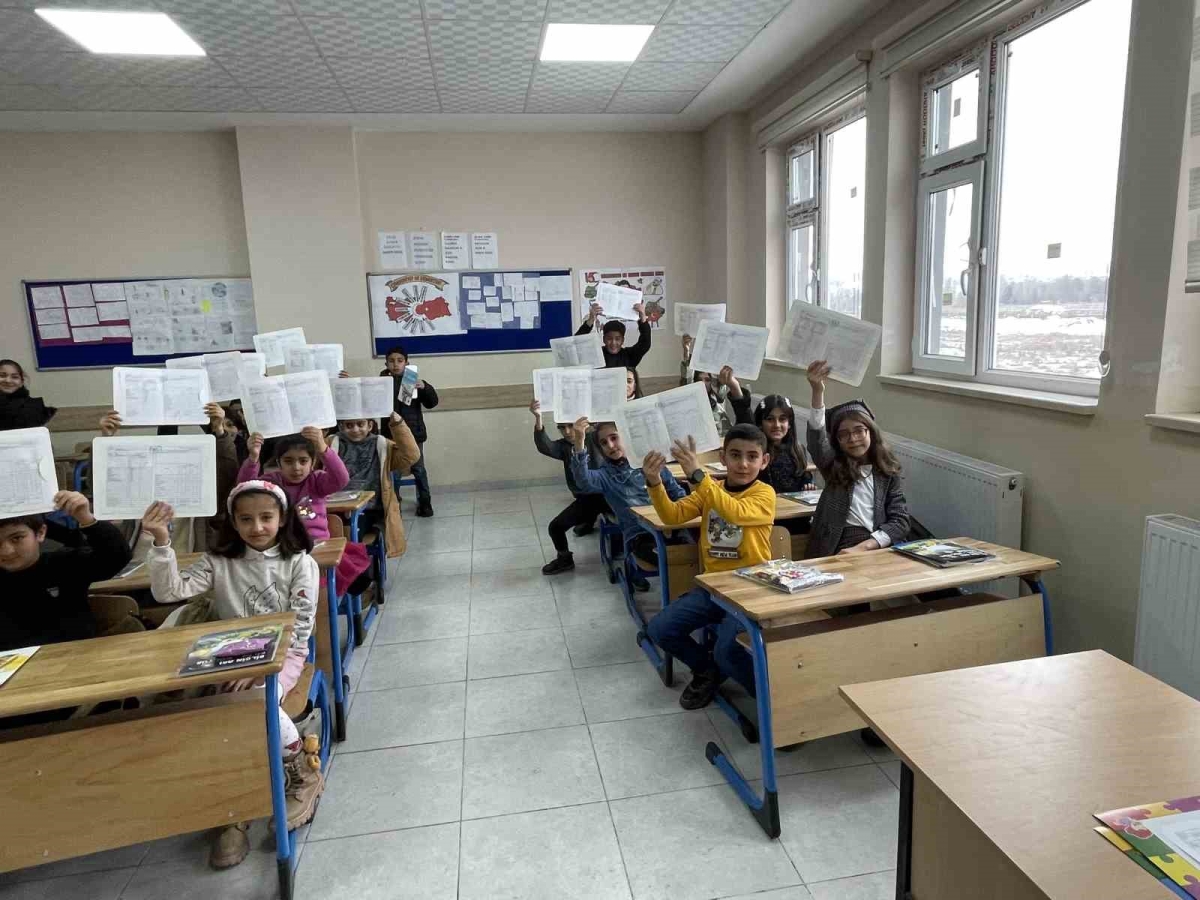 Malazgirt’te 11 bin 641 öğrenci karne sevinci yaşadı
