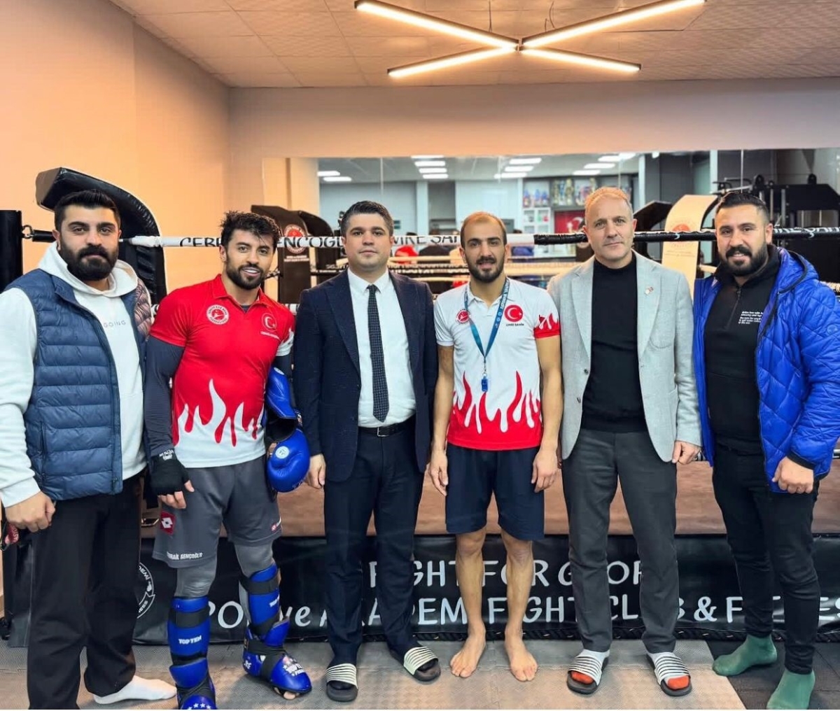 Kick Boks kervanı Antalya yollarında
