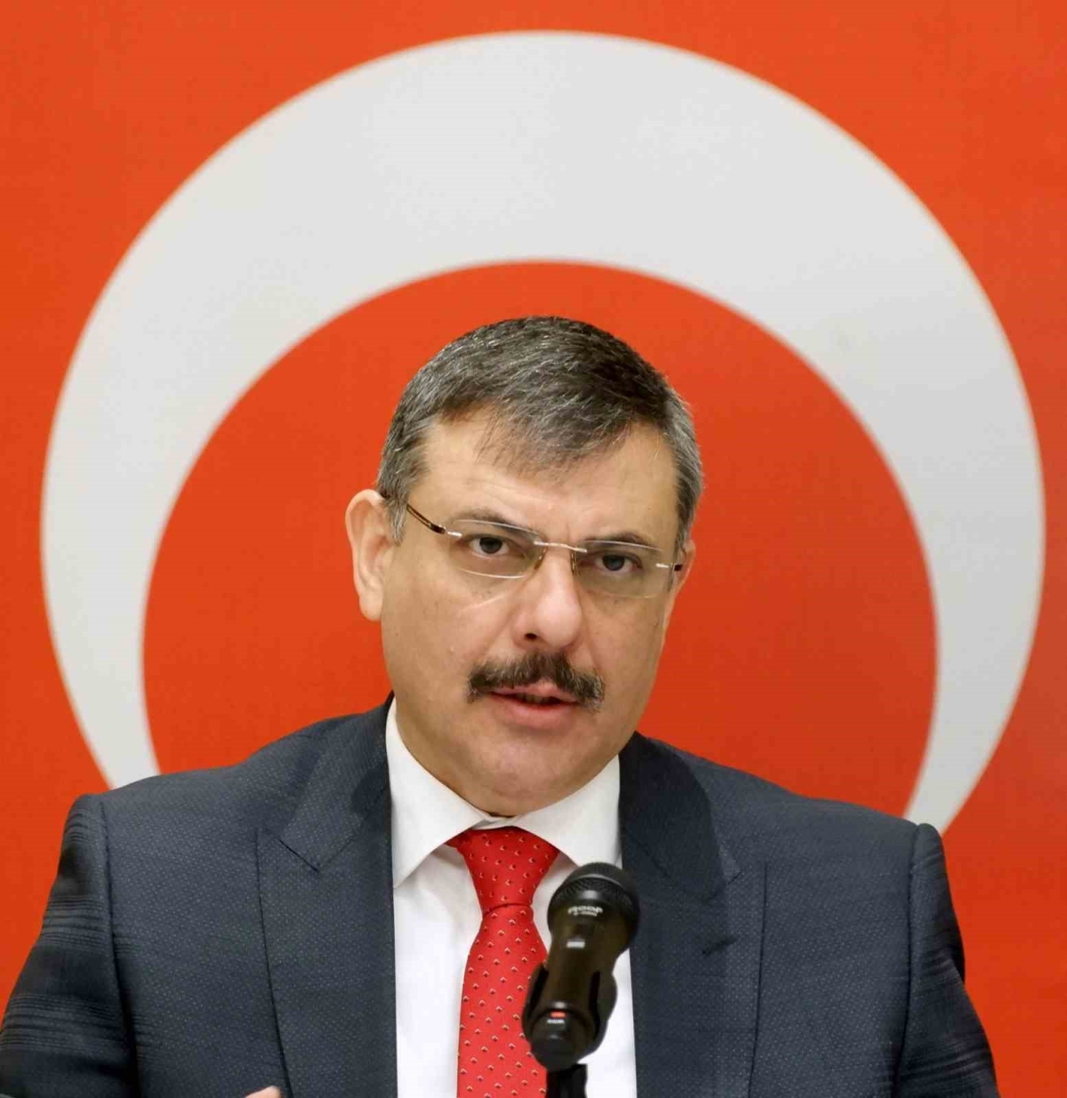 “O bir yetim babasıydı”
