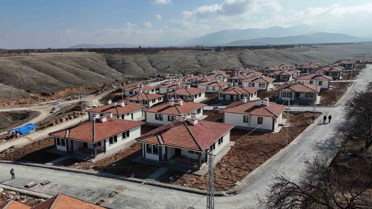 Malatya’da depremzedeler evlerine kavuşuyor
