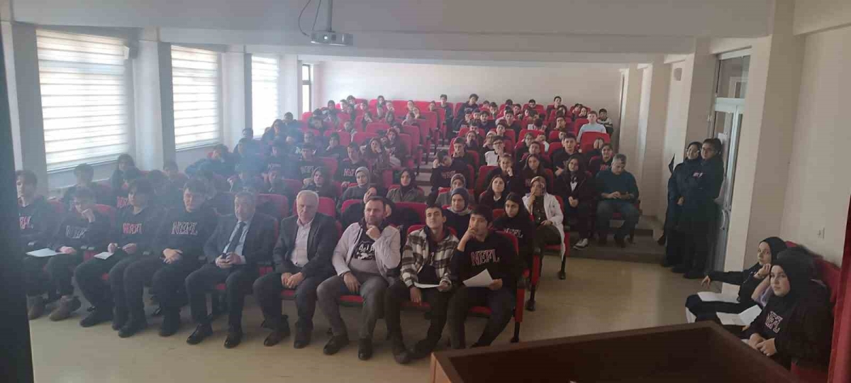 Fen Lisesi’nde Necmettin Erbakan anıldı
