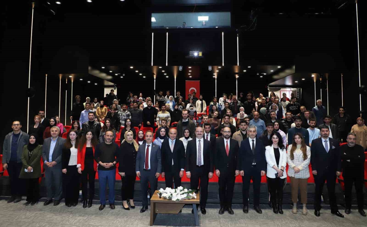 İletişim Fakültesinde 