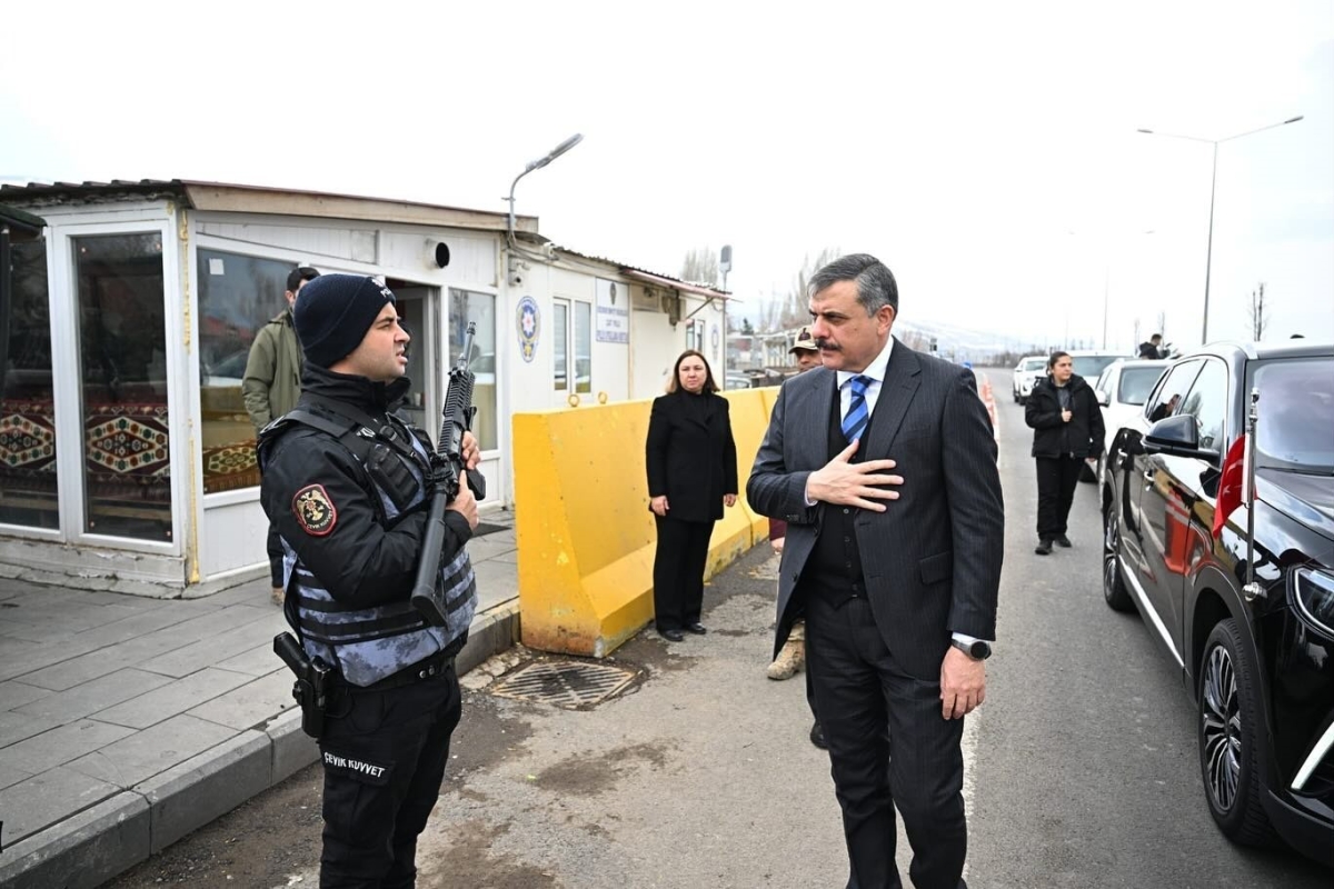Jandarma ve polisten bayram teyakuzu
