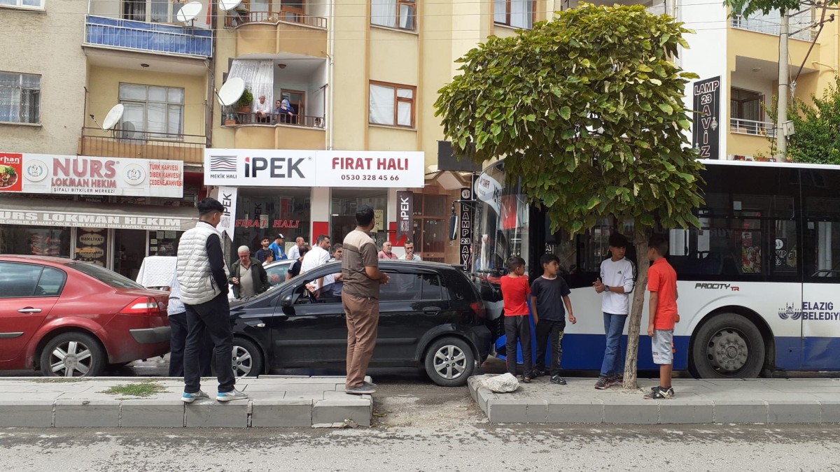 Elazığ’da zincirleme trafik kazası   