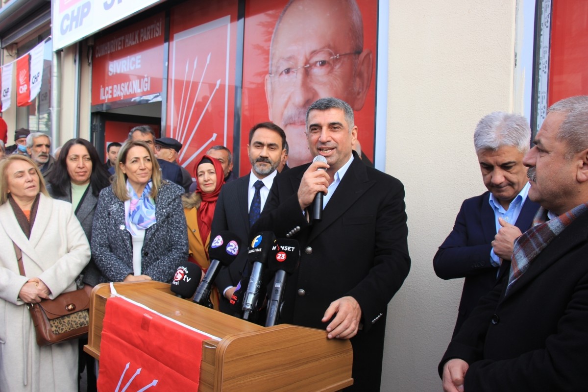 CHP Yazıkonak Belde ve Sivrice İlçe Başkanlıkları açıldı