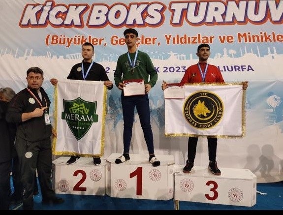 Elazığlı sporculardan 2 altın, 1 bronz madalya   