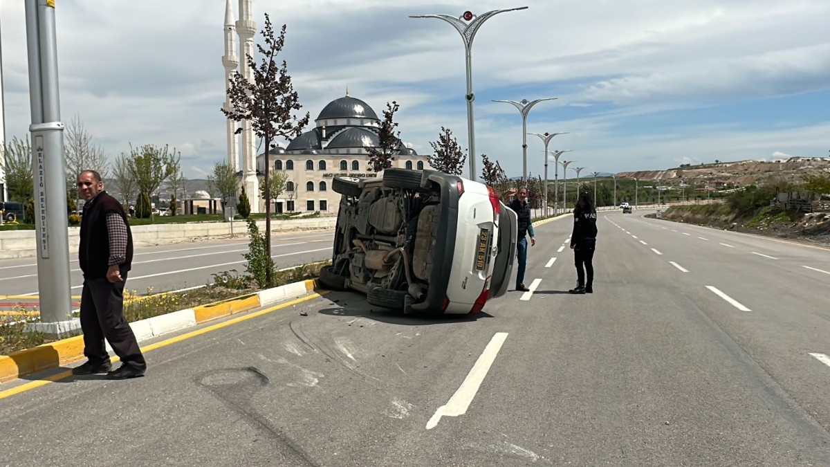 Belediye Başkanının kullandığı araç takla attı 