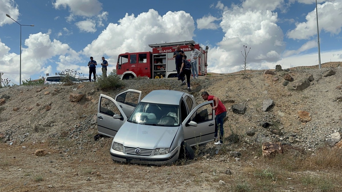 Otomobil şarampole uçtu: 5 yaralı  