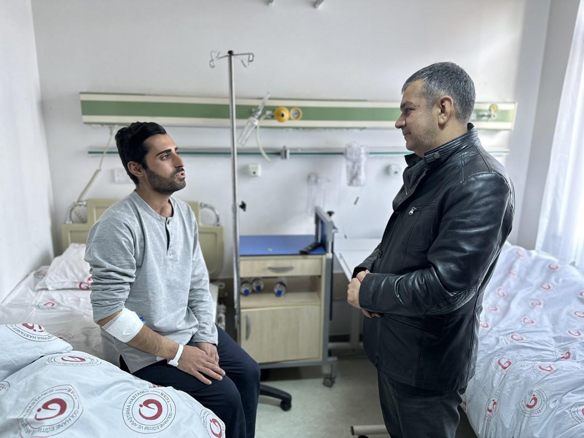 Milletvekili Keleş, Pençe-Kilit Harekatı’nda yaralanan Elazığlı Akçakoca’yı ziyaret etti