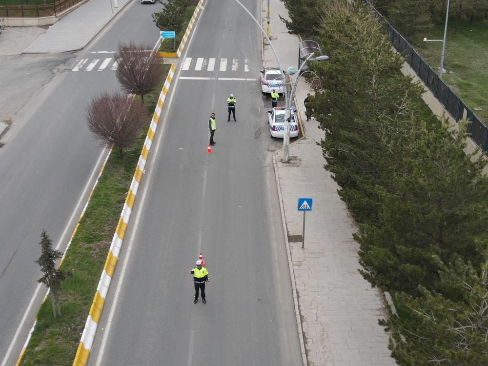 Ağrı’da Ramazan Bayramı trafik denetimleri dron ile desteklendi
