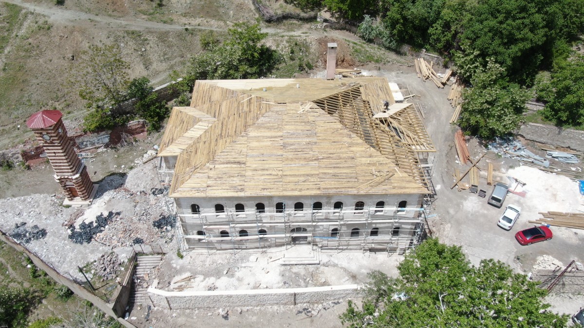 Tarihi Maden Hükümet Konağının restorasyon çalışmaları devam ediyor  