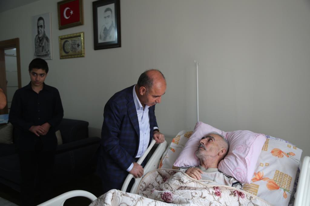 Aktaş’tan şehit Fethi Sekin’in babasına ziyaret 
