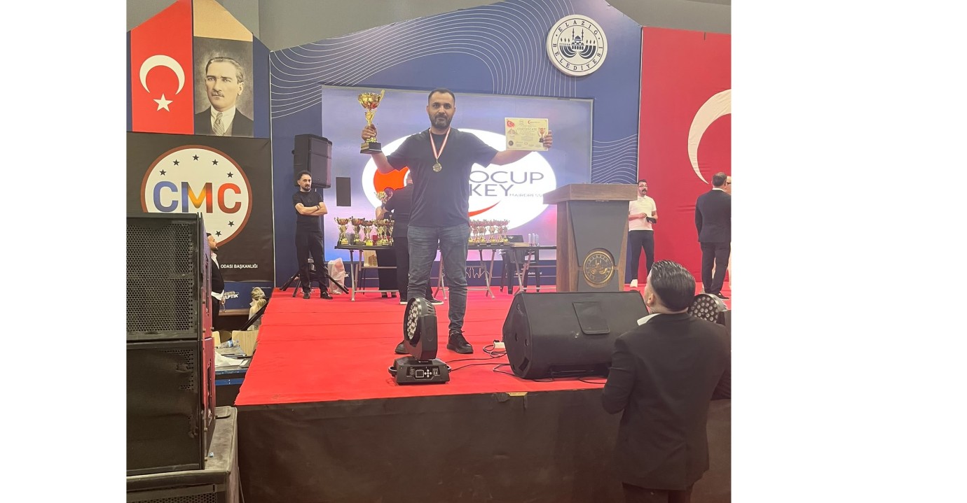 Elazığlı kuaför Turgut Köse'den büyük başarı